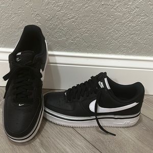 Nike Air! Worn Once! Men’s size 8.